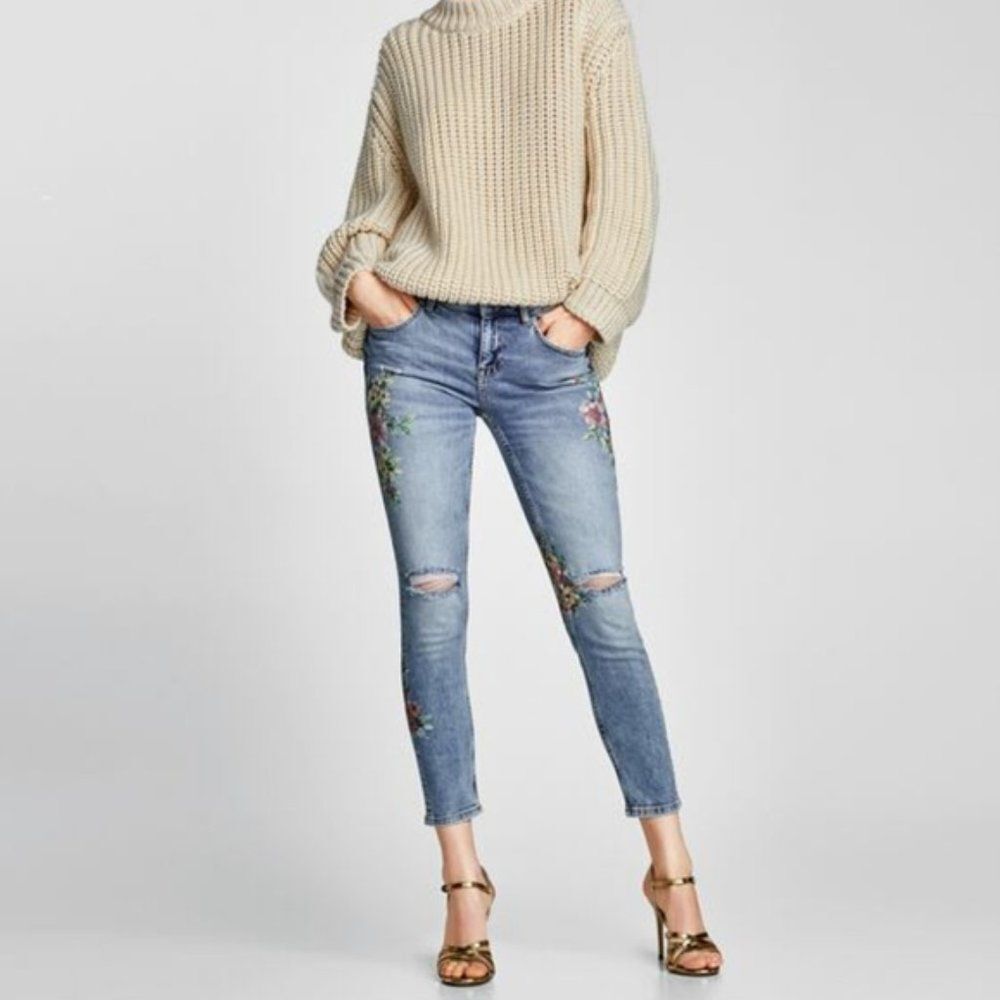 ZARA Basic Distressed Floral Print Skinny Jeans - Picture 2 of 11